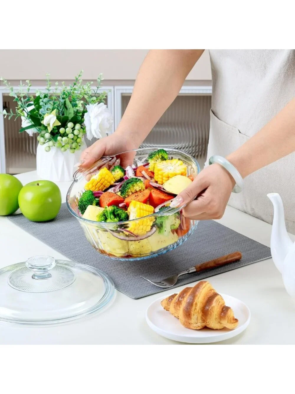2.4QT Round Glass Casserole Dish with Lid - Borosilicate Oven Safe Bakeware